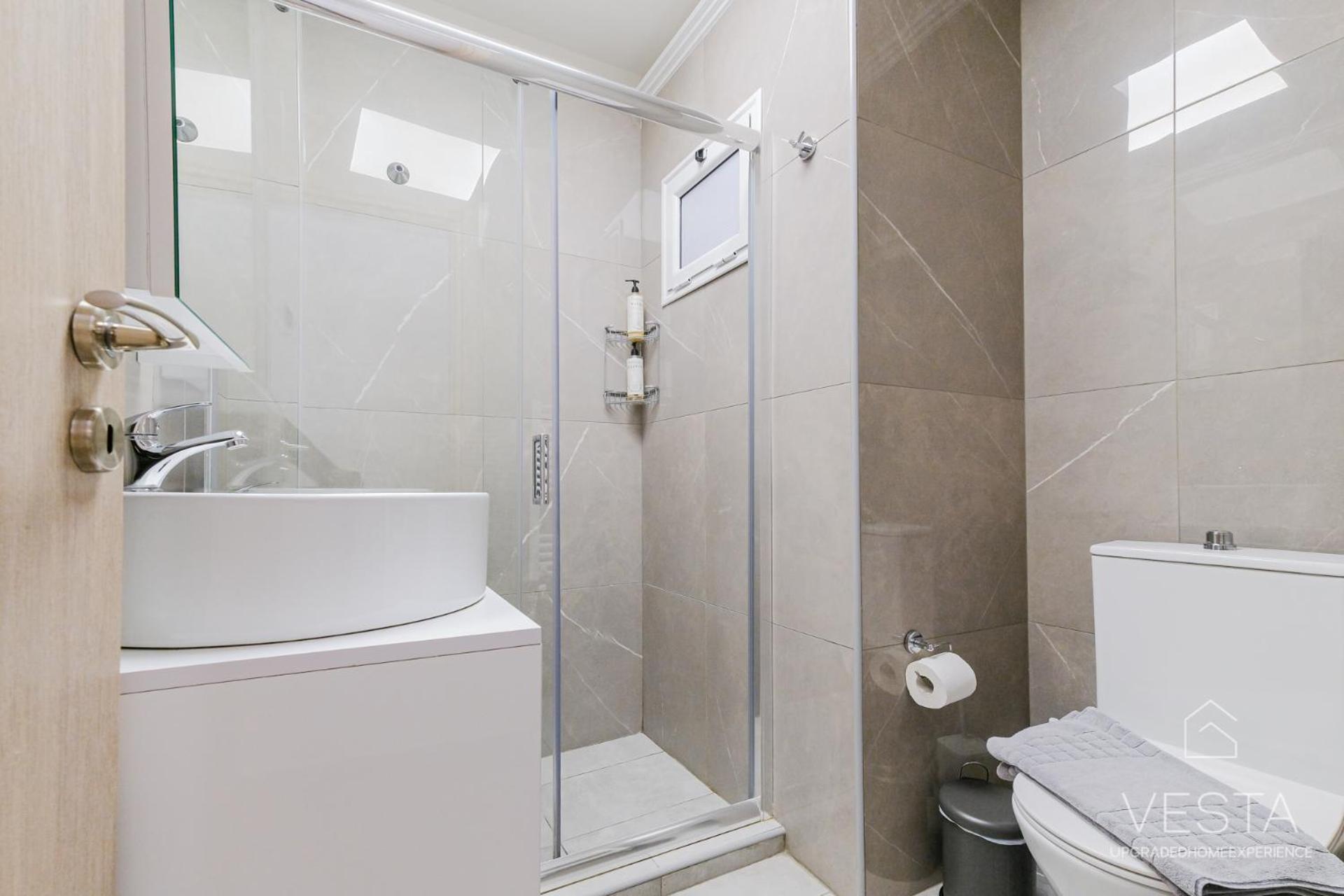 Daylily, 2 Bdrm Apartment, Vesta Philoxenia Apartment Thessaloniki